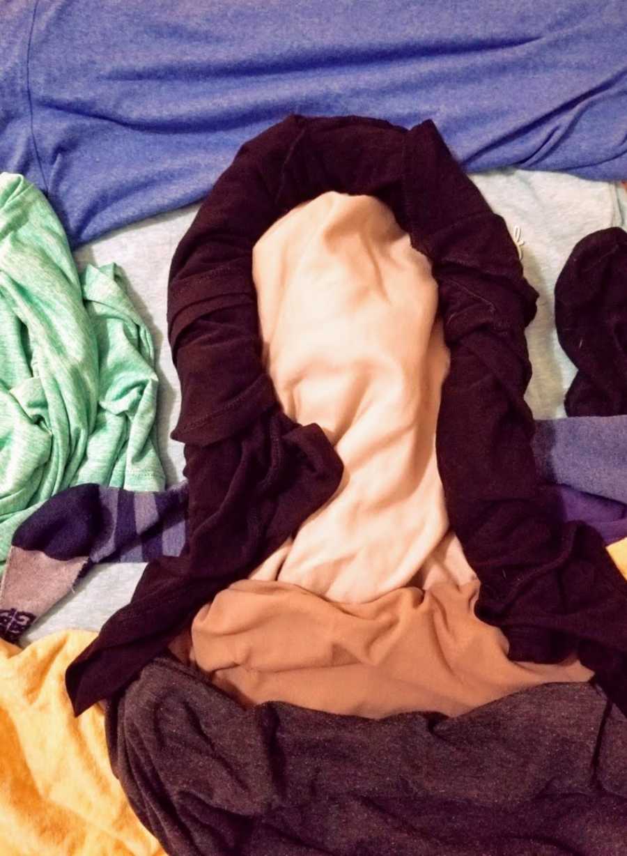 Teacher Creates Stunning Laundry Art During Quarantine ‘I want to