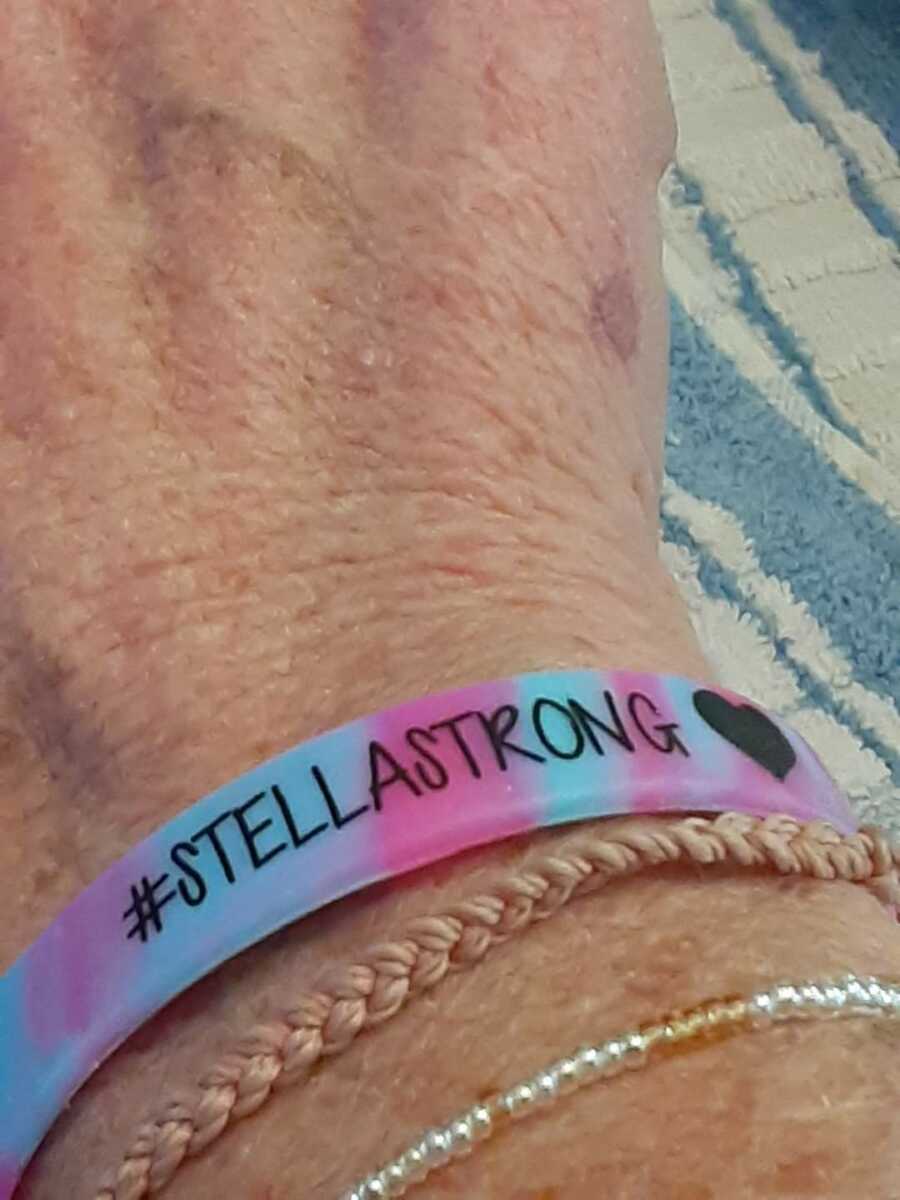 Blue and pink support bracelet 